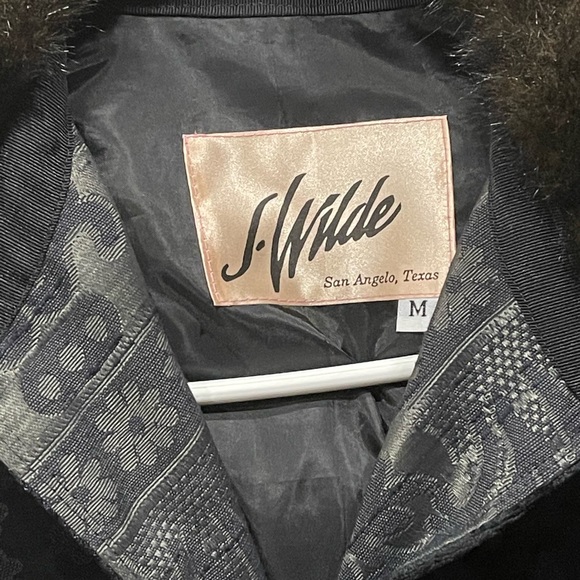 Jacket - Picture 4 of 4